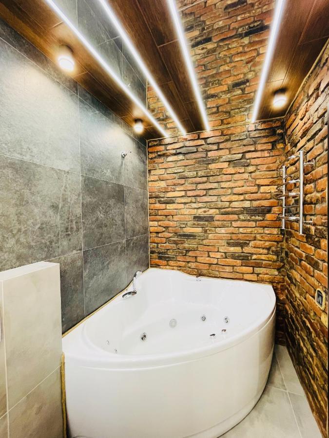Loft В River Park З Джакузі Dnipro Esterno foto