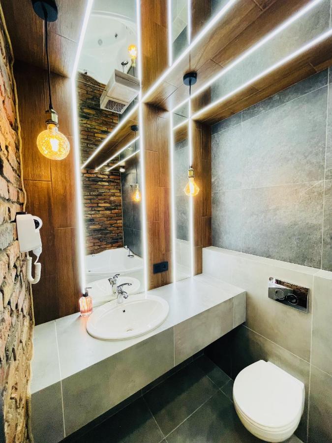 Loft В River Park З Джакузі Dnipro Esterno foto